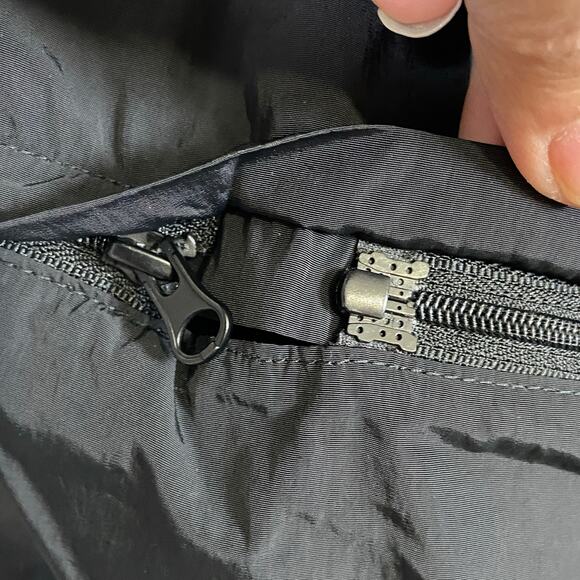 Alo Joggers Black Nylon Lightweight Convertible Pants Mens XL - Picture 5 of 6